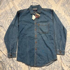 Vintage Levi’s Denim Shirt Small